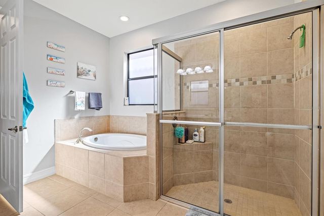 1098 BRADBERRY DRIVE, Nokomis, FL 34275