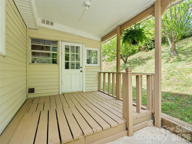 160 Cooper Street, Canton, NC 28716