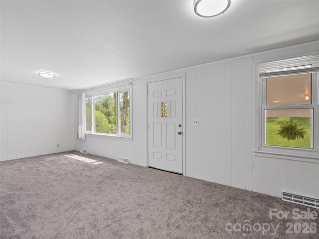 160 Cooper Street, Canton, NC 28716
