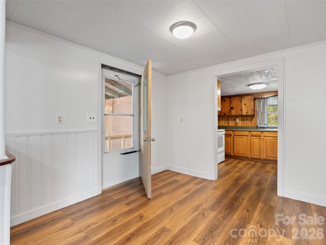 160 Cooper Street, Canton, NC 28716