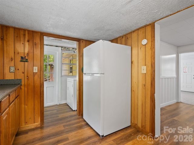 160 Cooper Street, Canton, NC 28716