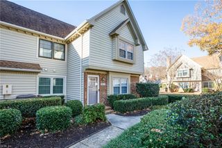 704 Nottoway River Ct Apt F, Chesapeake, VA 23320