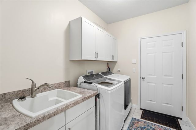 4019 Pepperwell Circle, Sugarcreek Twp, OH 45440