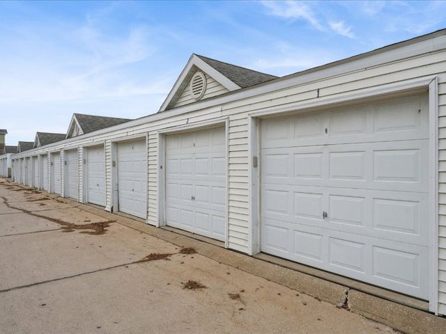 4619 1st Avenue SW 3, Cedar Rapids, IA 52404