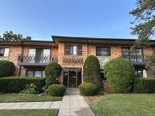 1033 Busse Highway 2A, Park Ridge, IL 60068