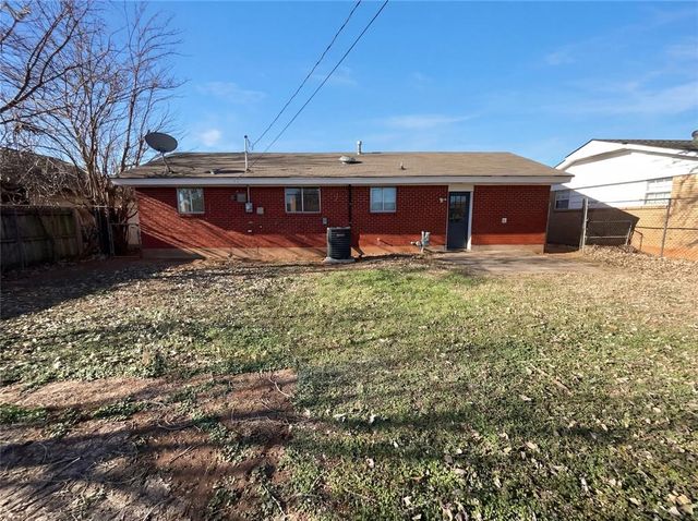 732 N Janeway Avenue, Moore, OK 73160