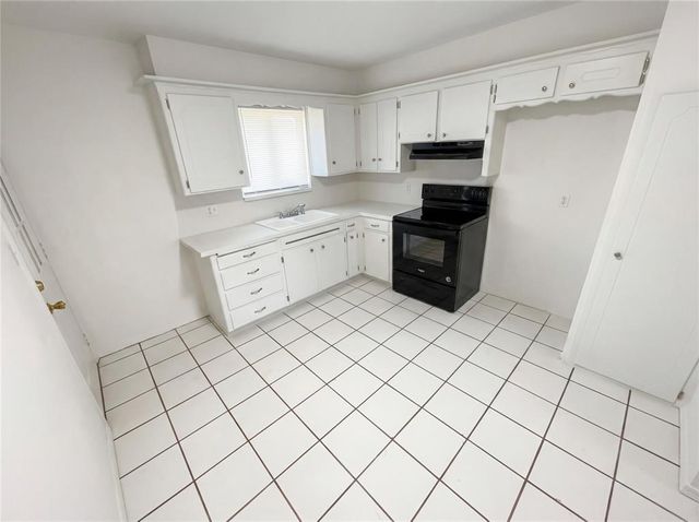 732 N Janeway Avenue, Moore, OK 73160