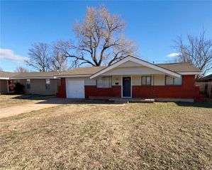 732 N Janeway Avenue, Moore, OK 73160