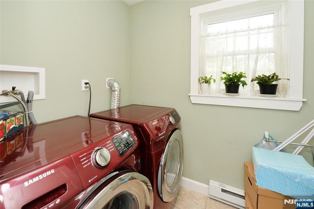 10 Ackerman Avenue, Emerson, NJ 07630
