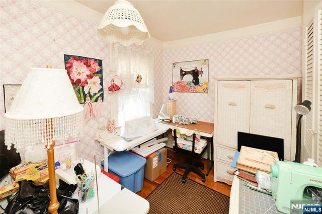 10 Ackerman Avenue, Emerson, NJ 07630