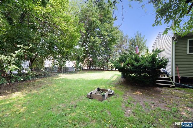 10 Ackerman Avenue, Emerson, NJ 07630