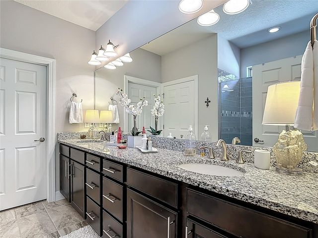588 CANTABRIA DRIVE, Davenport, FL 33837