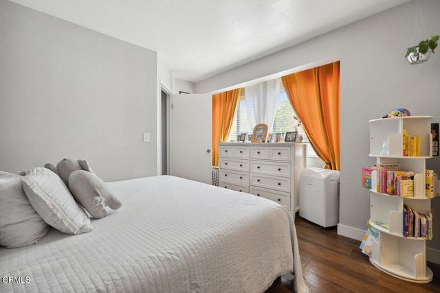 877 S B Street, Oxnard, CA 93030