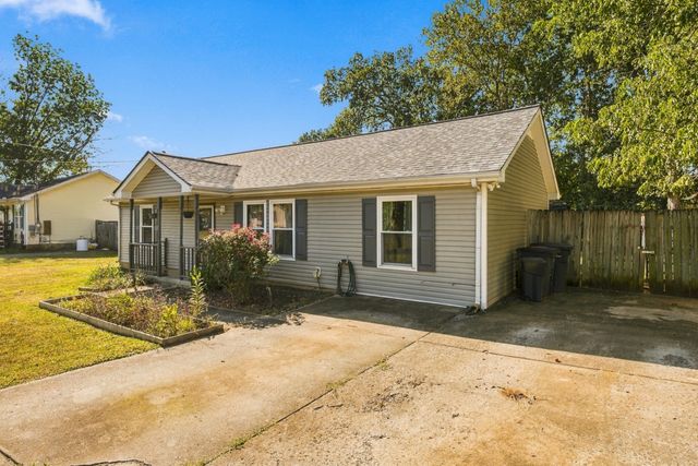 613 Cedar Bend Ln, La Vergne, TN 37086