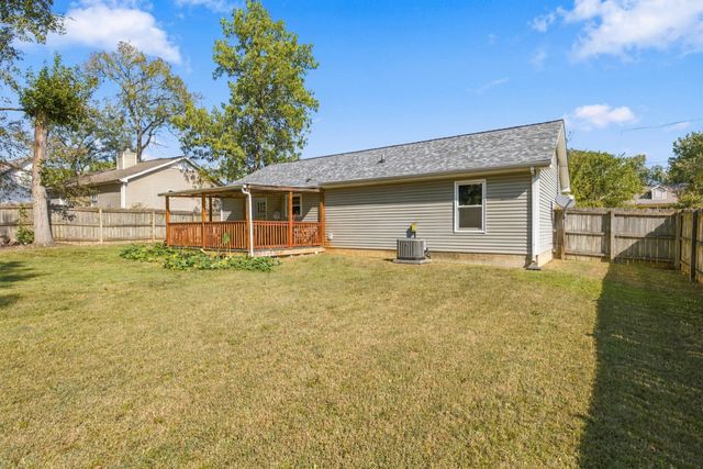 613 Cedar Bend Ln, La Vergne, TN 37086