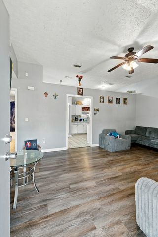 613 Cedar Bend Ln, La Vergne, TN 37086