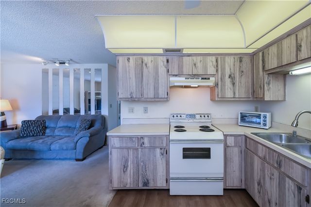 1100 Pondella RD 206, Cape Coral, FL 33909