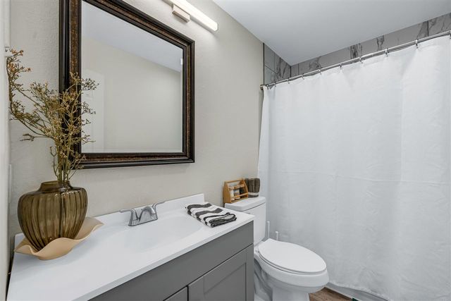 5341 NW Glenn Ave, Lawton, OK 73505