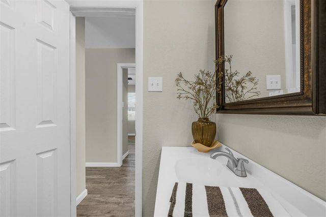 5341 NW Glenn Ave, Lawton, OK 73505