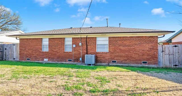 5341 NW Glenn Ave, Lawton, OK 73505