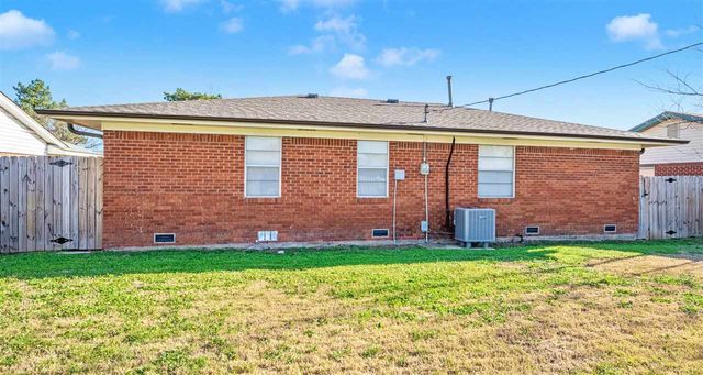 5341 NW Glenn Ave, Lawton, OK 73505