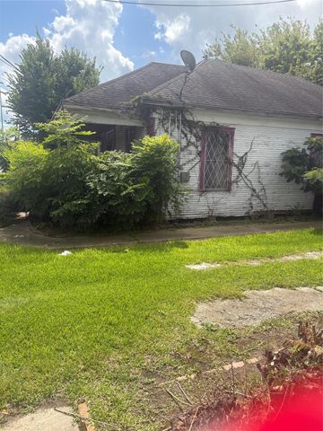 1439 Interstate 10 E, Beaumont, TX 77701
