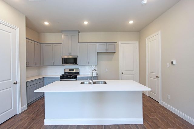 4255 Shavano Drive, Frisco, TX 75034