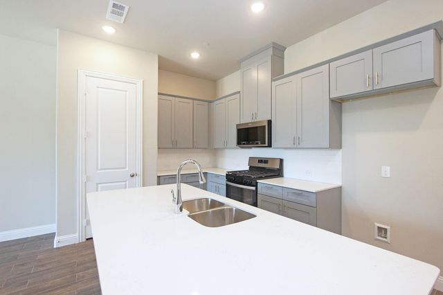 4255 Shavano Drive, Frisco, TX 75034