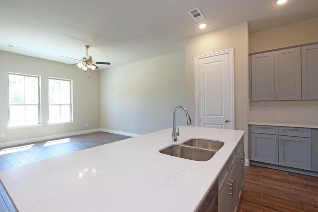 4255 Shavano Drive, Frisco, TX 75034