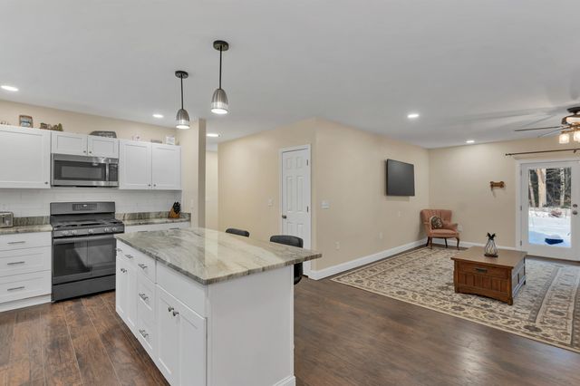 185 Town House Road, Effingham, NH 03882