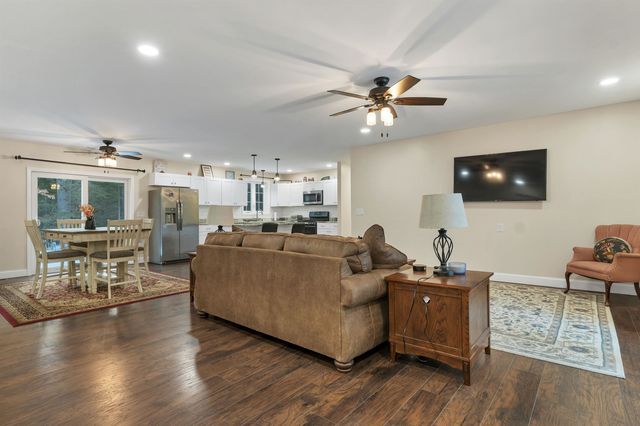 185 Town House Road, Effingham, NH 03882