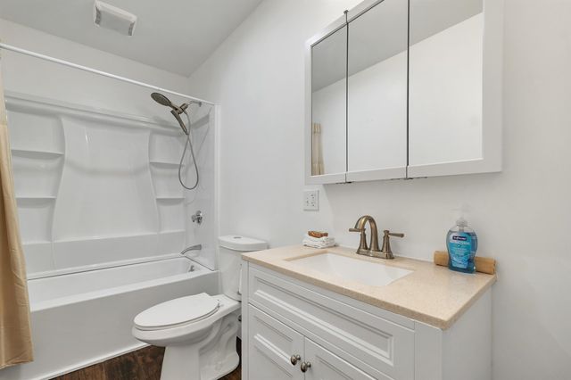 185 Town House Road, Effingham, NH 03882