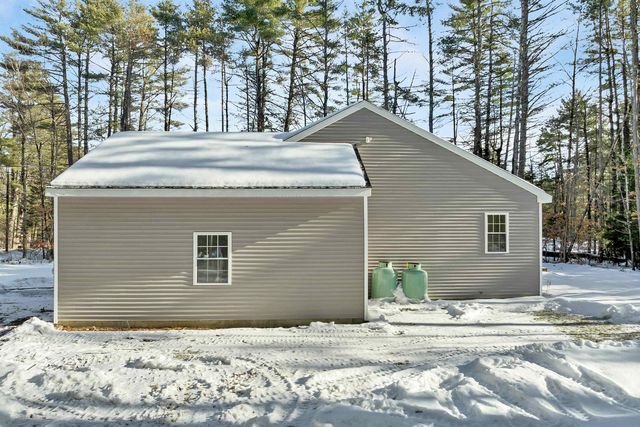 185 Town House Road, Effingham, NH 03882