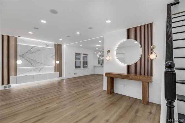 12519 Maiden Street, Detroit, MI 48213