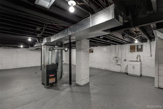 12519 Maiden Street, Detroit, MI 48213