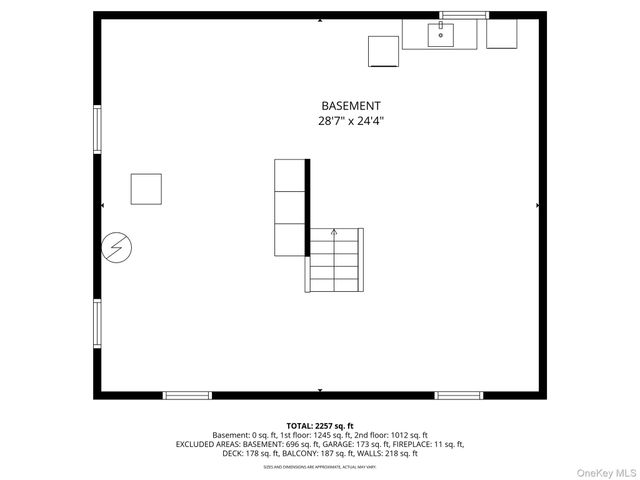 8 Plymouth Road, Great Neck, NY 11023