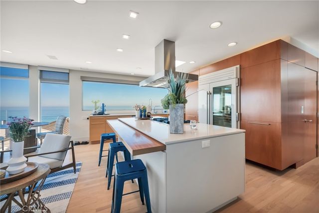 121 16th Street, Manhattan Beach, CA 90266