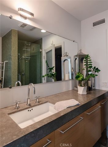121 16th Street, Manhattan Beach, CA 90266