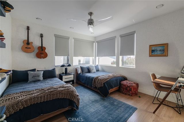 121 16th Street, Manhattan Beach, CA 90266