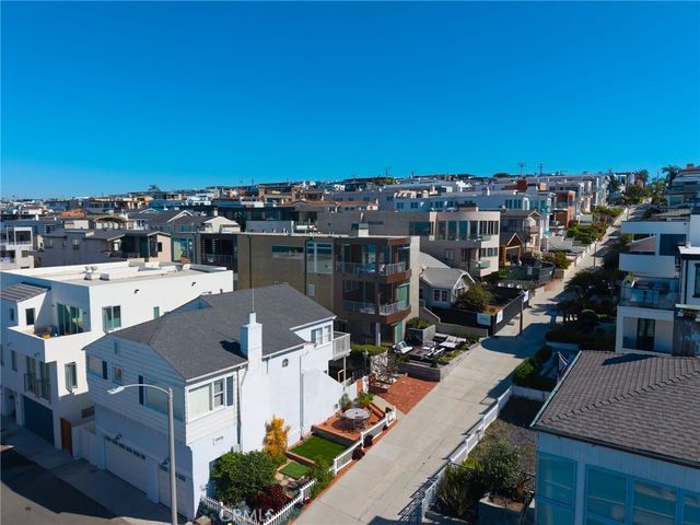 121 16th Street, Manhattan Beach, CA 90266
