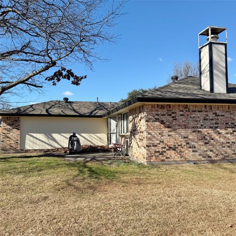 1122 Pyramid Drive, Garland, TX 75040