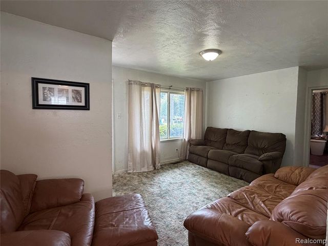 2065 Brady Avenue, Burton, MI 48529