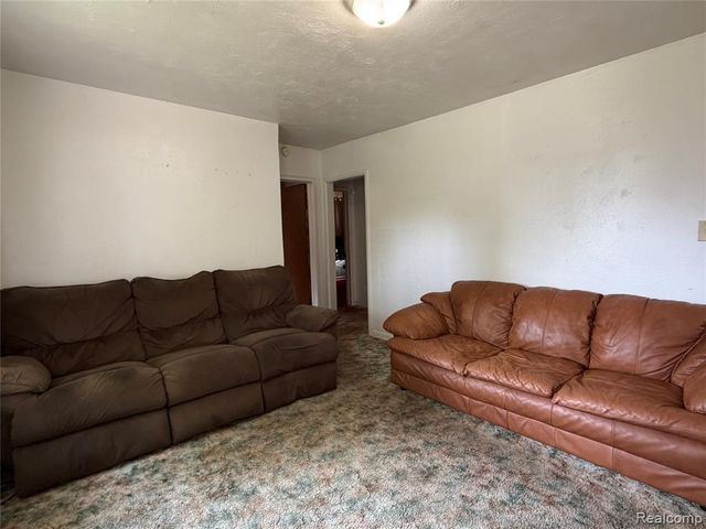 2065 Brady Avenue, Burton, MI 48529