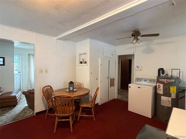 2065 Brady Avenue, Burton, MI 48529