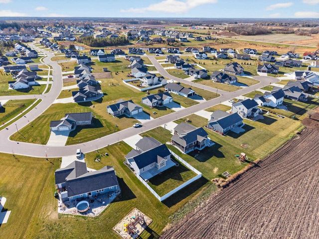 W6776 WILMINGTON LANE, Greenville, WI 54942