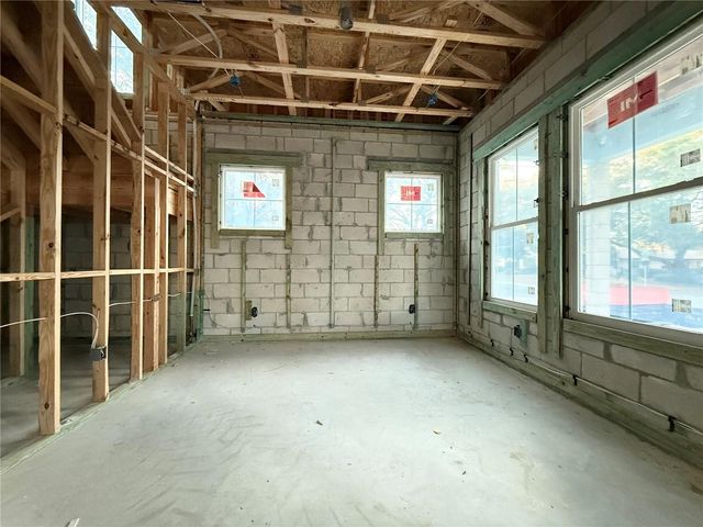 246 44TH AVENUE N, St Petersburg, FL 33703