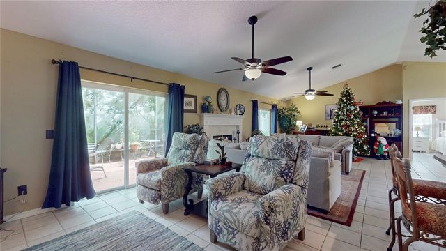 2579 STARDUST AVE, Eustis, FL 32726