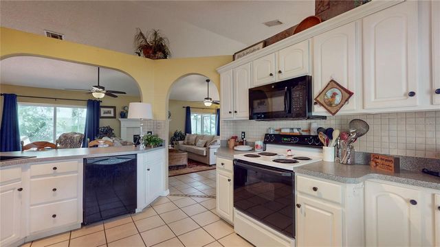 2579 STARDUST AVE, Eustis, FL 32726