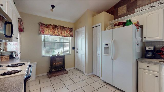 2579 STARDUST AVE, Eustis, FL 32726