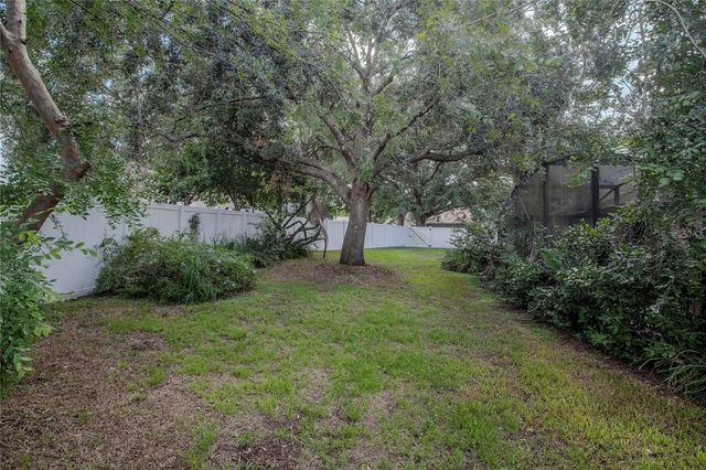 2579 STARDUST AVE, Eustis, FL 32726
